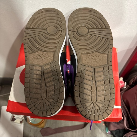 Air Jordan mid 1’s - Picture 3 of 9